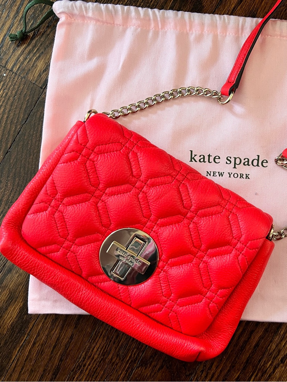 kate spade Astor Court Naomi Quilted Red Leather Crossbody Bag Turn Lock Chain